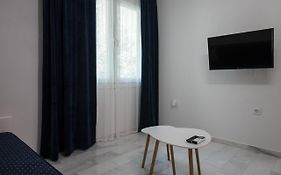Az Modern Studio